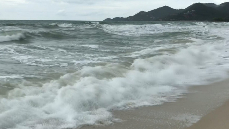 กรมอุตุฯ เตือน ! "ภาคใต้" ฝนตกหนัก ทะเลคลื่นสูงกว่า 2 ม. เรือเล็กควรงดออกจากฝั่ง