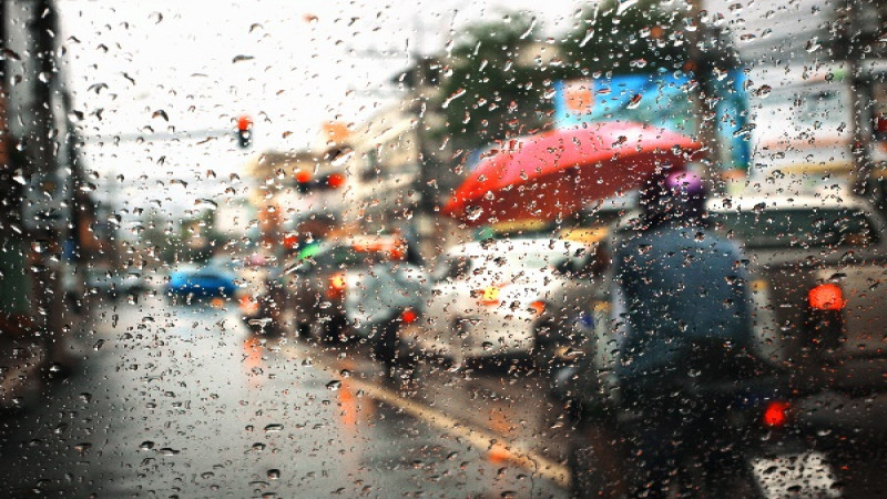 กรมอุตุฯ เผยไทยตอนบนฝนเริ่มลดลง ภาคใต้ยังถล่มหนัก