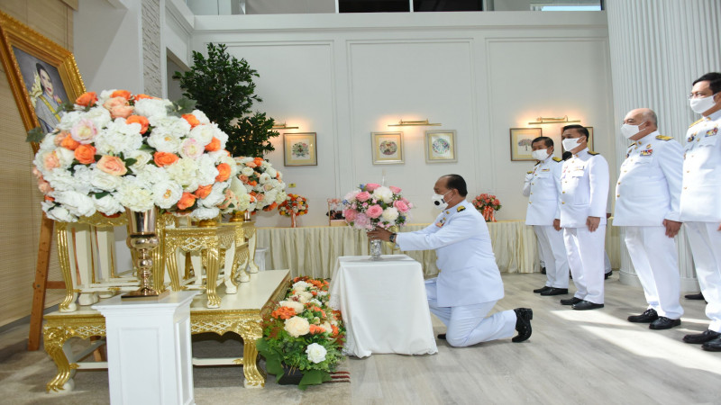 "มท.1" นำคณะผู้บริหารกระทรวงมหาดไทย ถวายแจกันดอกไม้และลงนามถวายพระพรสมเด็จเจ้าฟ้าฯ กรมพระศรีสวางควัฒน วรขัตติยราชนารี