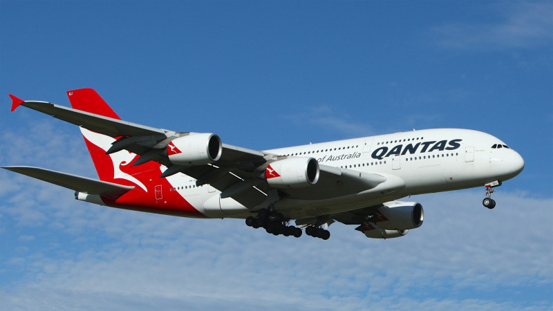 สายการบิน "Qantas" ประกาศปลดพนักงาน 6,000 คน เหตุทนพิษโควิด-19 ไม่ไหว !