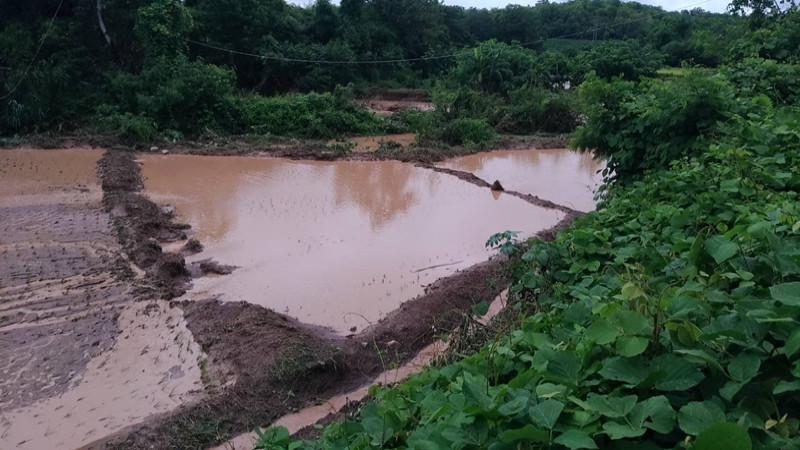 ฝนตกหนักแพร่  ตำบลสะเอียบ น้ำป่าไหลหลาก พื้นที่เกษตรเสียหายบางส่วน