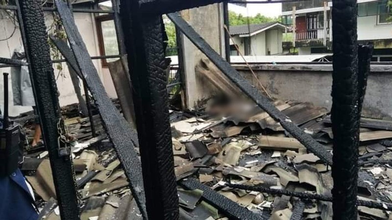 "พระสงฆ์" ถูกไฟคลอกเสียชีวิตคากองเพลิงในบ้านร้าง ภายในซอยแบริ่ง 30
