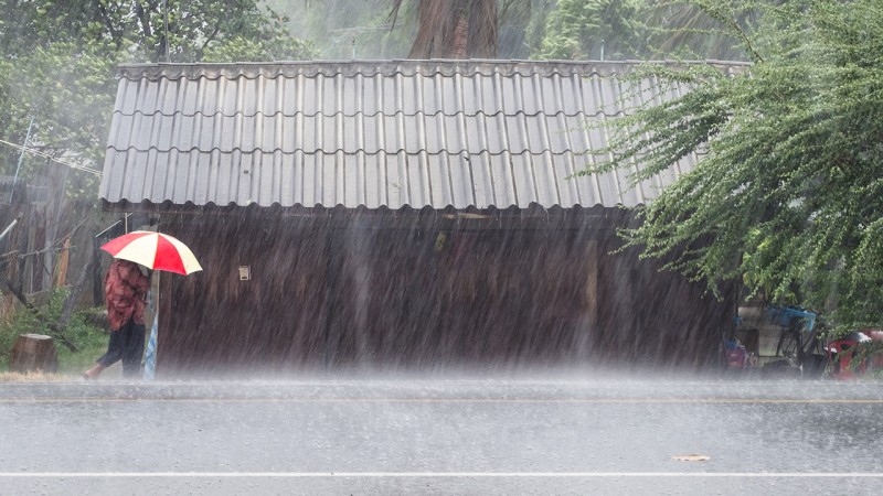 กรมอุตุฯ เตือน มรสุม ฝนถล่มหนัก 37 จังหวัด เตรียมรับมือ