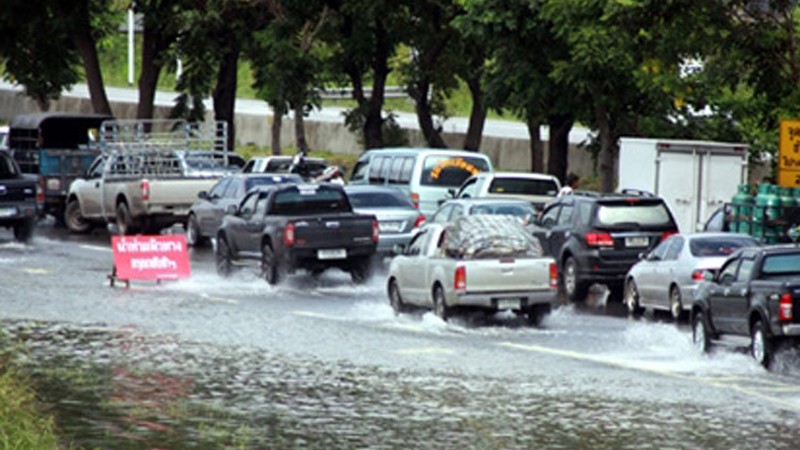 อุตุฯ ฉ.13 เตือน ! พายุพัดถล่ม "ทั่วไทย" ฝนตกหนัก ระวัง! น้ำท่วมฉับพลัน - น้ำป่าไหลหลาก