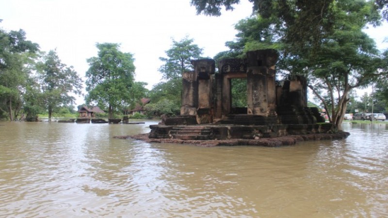 โคราชยังหนัก น้ำทะลักเข้าท่วม "ปราสาทปรางค์พะโค"