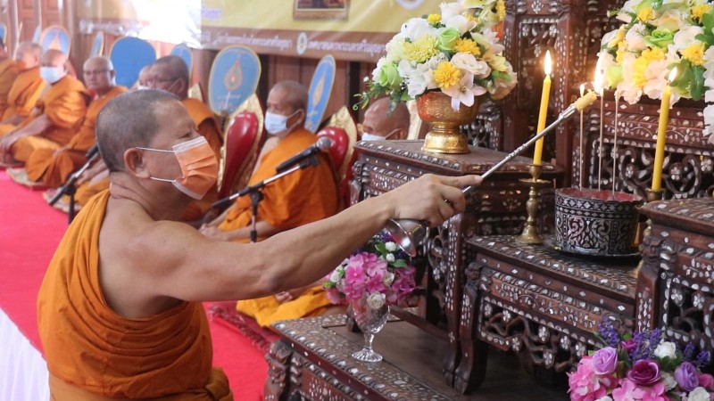 คณะสงฆ์อำเภอพระนครศรีอยุธยา  ประกอบพิธีสวดเจริญพุทธมนต์สำนึกในพระหากรุณาธิคุณ ร.9