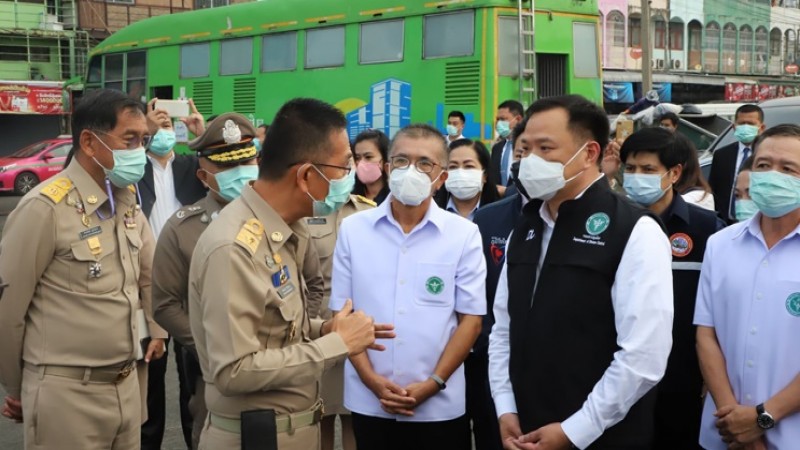 อนุทิน ลงพื้นที่ตรวจเยี่ยมตลาดพรพัฒน์ ปทุมธานี หลังโควิดแพร่ระบาด