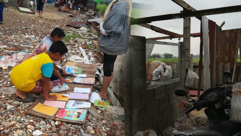 พายุถล่มพิษณุโลก ชาวบ้านหอบลูกหลานหนี หลังคาปลิวว่อน!