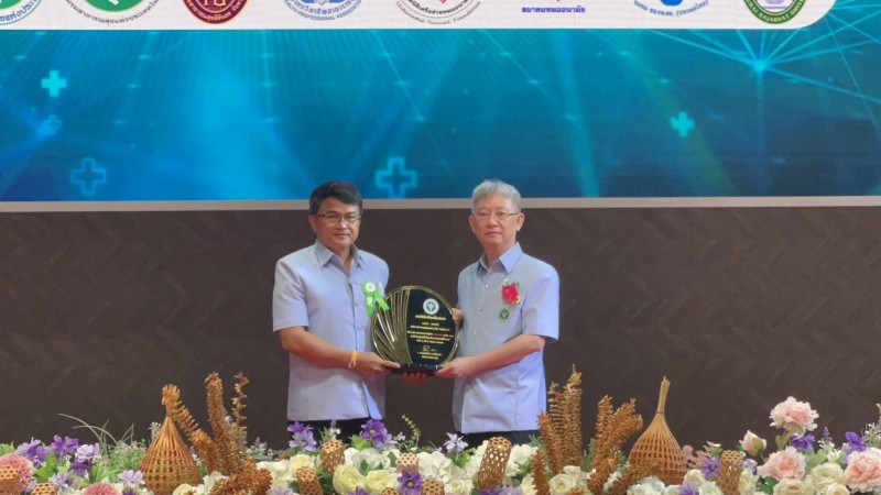 สำนักงานสาธารณสุข อ.สวรรคโลกจ.สุโขทัยสร้างผลงานดีเด่นรับรางวัลระดับประเทศ