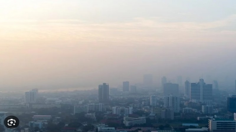 เช็คเลย ! ฝุ่นละออง PM 2.5 กทม. ค่าเกินมาตรฐาน 17 พื้นที่