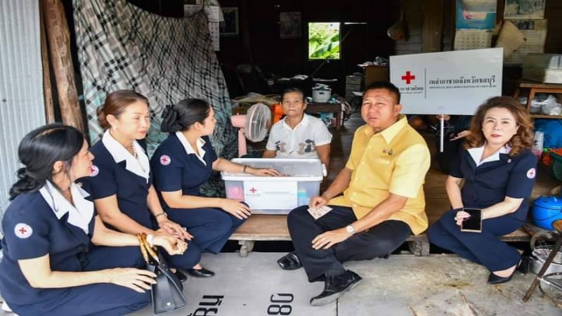 ผู้ว่าฯ ชลบุรี เป็นประธานในพิธีเปิดโครงการหน่วยบำบัดทุกข์ บำรุงสุข สร้างรอยยิ้มให้ประชาชนจังหวัดชลบุรี 