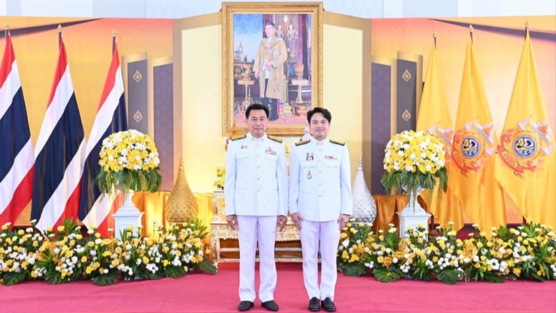 พิเชษฐ์-ภราดร รับสนองพระบรมราชโองการโปรดเกล้าฯ แต่งตั้งเป็นรอง ปธ.สภาฯ คนที่ 1 และ 2