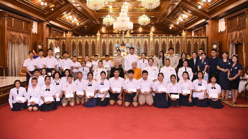 "พระพรหมวชิรรังษี" มอบทุนพระสังฆราชูปถัมภ์แก่บุตรเจ้าหน้าที่กรมอุทยานฯ ประจำปี 2567"