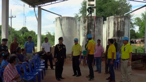 ทหารสนธิกำลังร่วมองค์กรปกครองท้องถิ่น ช่วยชาวบ้านขาดน้ำอุปโภคบริโภค