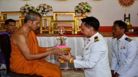 ศรีสะเกษ วัดป่าประชาสามัคคีจัดพิธีอัญเชิญโคมประทีปพระนามาภิไธย ส.ธ.พระราชทานอย่างยิ่งใหญ่ ตามโครงการโคมประทีปสืบสานงานเข้าพรรษามรดกวัฒนธรรม