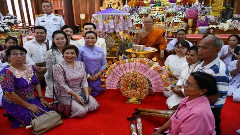 สมเด็จพระกนิษฐาธิราชพระราชทานผ้ากฐินพระราชทานวัดไพรพัฒนา ขณะที่พี่สะไภ้สมเด็จฮุน เซน ถวายเงินพระครูโกศลสิกขกิจ จำนวน 7,777,777 บาท