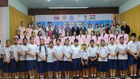 อธิบดีกรมยุโรป เปิดโครงการผู้อุปถัมภ์ของมูลนิธิยุวทูตความดี ไทย-ฮังการี ณ โรงเรียนอนุบาลสิงห์บุรี