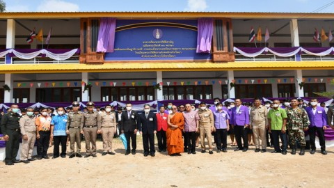 กรมสมเด็จพระเทพรัตนราชสุดาฯ ทรงพระกรุณาโปรดเกล้า ผศ.ดร.ประพจน์ อัศววิรุฬหการ เป็นประธานในพิธีเปิดอาคารเรียน