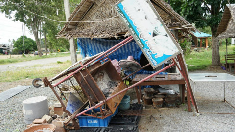 "จังหวัดจันทบุรี" พายุหมุนพัดกระหน่ำบ้านเรือน-ร้านขายอาหารพังเสียหาย หวิดเกิดอุบัติเหตุ