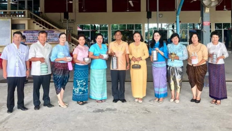 รองผู้ว่าฯ ลพบุรี ร่วมโครงการ "ผู้ว่าฯ พาแต่งไทย หิ้วปิ่นโตทำบุญ เกื้อกูลพระพุทธศาสนา รักษาสิ่งแวดล้อม"