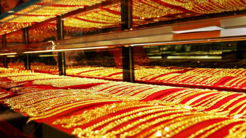 "ราคาทอง" เปิดตลาดเช้านี้ ลดฮวบ! ทองคำแท่งรับซื้อบาทละ 21,800