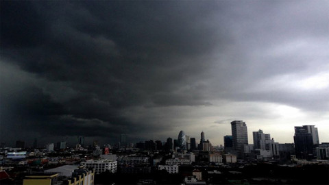 กรมอุตุฯเตือน "พายุนากรี" ขึ้นฝั่งเวียดนาม ส่งผลถึงไทย อีสาน-ตะวันออกฝนบางพื้นที่ !