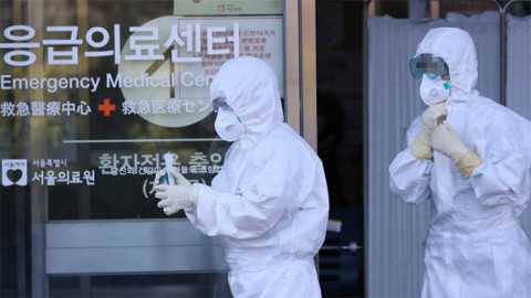 ป้าเกาหลีมหาภัย! แพร่เชื้อไวรัสไม่ยอมตรวจโรค ล่าสุดยอดเพิ่มทะลุร้อย เสี่ยงอีกเป็นพันคน 