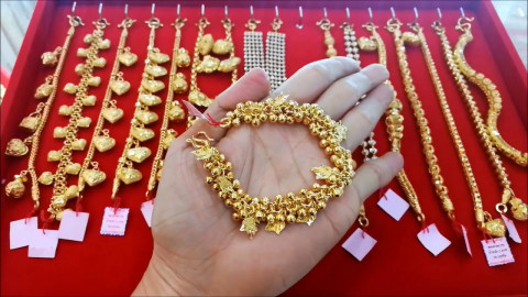 "ราคาทอง" เปิดตลาดเช้าวันนี้ ลดลงเล็กน้อย ทองคำแท่งรับซื้อบาทละ 25,700