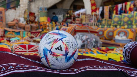 อาดิดาส เปิดตัว "AL RIHLA" ลูกฟุตบอลประจำการแข่งขัน ฟีฟ่า เวิลด์คัพ กาตาร์ 2022
