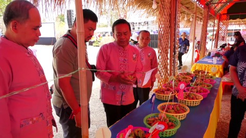 โคราชจัดงานวันมะขามเทศหวานนมสด เพชรพรหมสร พร้อมแข่งขันตำส้มตำมะขามเทศ ,กินวิบาก , วิ่งเปรี้ยว สร้างสีสันสนุกสนาน