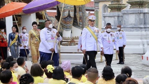 ในหลวง เสด็จฯ ในการพระราชพิธีมหามงคลเฉลิมพระชนมพรรษา 6 รอบ